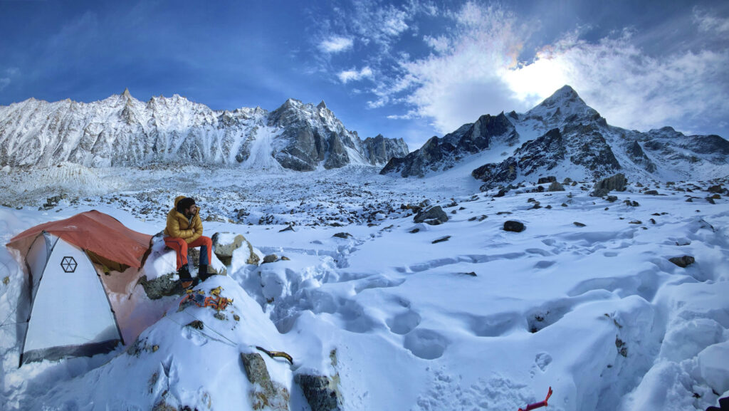 japan-expedition-climbing-alpine-ice-mountains-mt-fuji